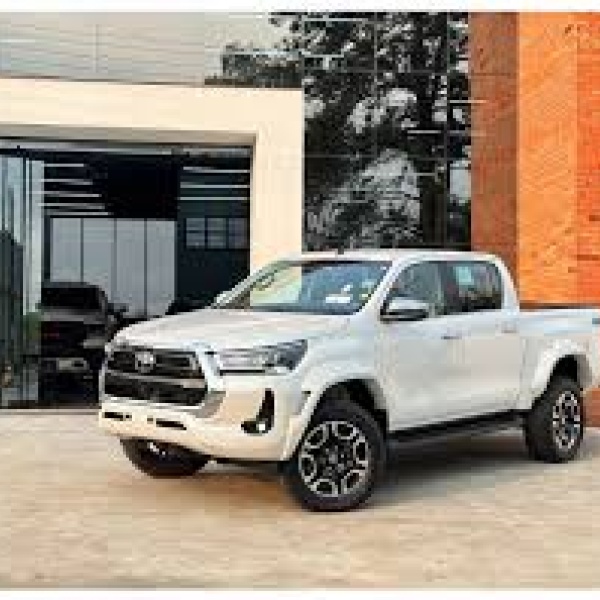 2 HILUX SRX OU 700K NO PIX! 
